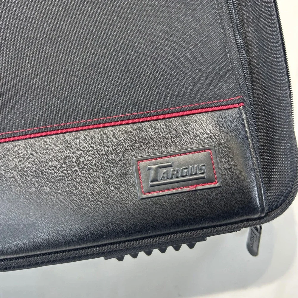 Targus Corporate Goth Laptop Briefcase Messenger Bag Black Techwear Utilitarian
